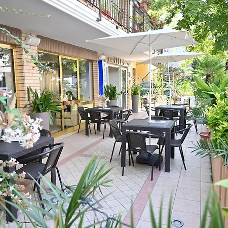 Ardea 酒店 里米尼